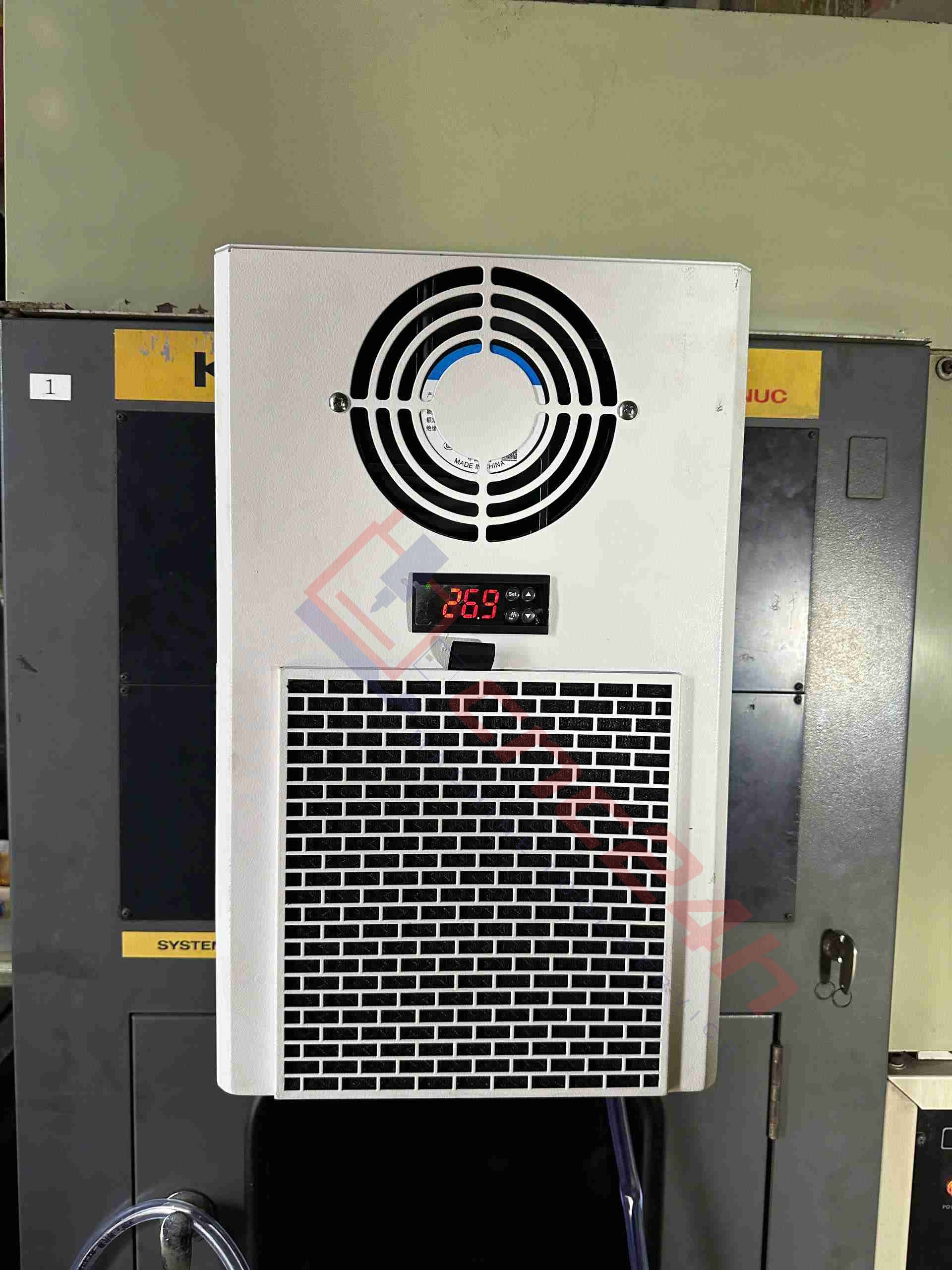 May lanh tu dien EA - h3 Máy lạnh tủ điện EA-320 320W máy lạnh khô cho máy CNC bền, rẻ, hiệu quả cao
