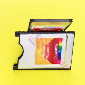 Adapter CF To PCMCIA Transcend chuẩn công nghiệp dành cho máy CNC. Một đầu adapter cắm thẻ CF vào, đầu còn lại cắm vào máy CNC để rút / nạp dữ liệu.
