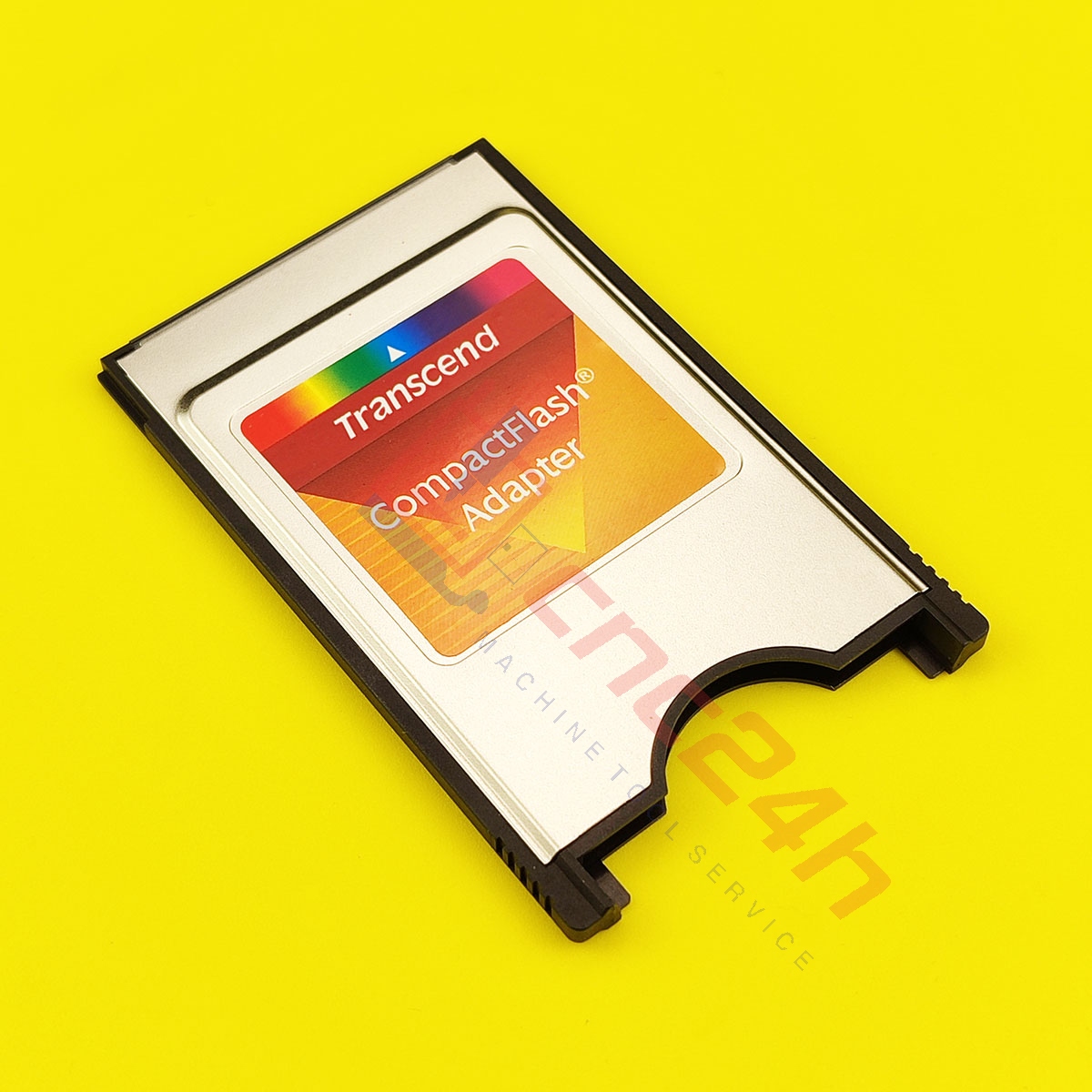 Adapter CF To PCMCIA Transcend chuẩn công nghiệp dành cho máy CNC. Một đầu adapter cắm thẻ CF vào