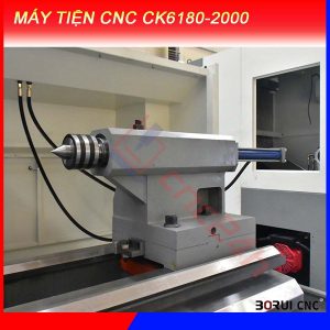 Máy tiện CNC CK6180-2000, chính hãng Borui, giá nhà máy. Mâm cặp 15inch (381mm) loại thủy lực 3 chấu, đk tiện max 800mm, hành trình tiện max 2000mm.